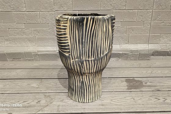 ঠান্ডা প্রতিরোধী ফাইবার সিমেন্ট পটের জল নিকাশের ছিদ্র, যা গাছ লাগানো ও রক্ষণাবেক্ষণে সহজ করে